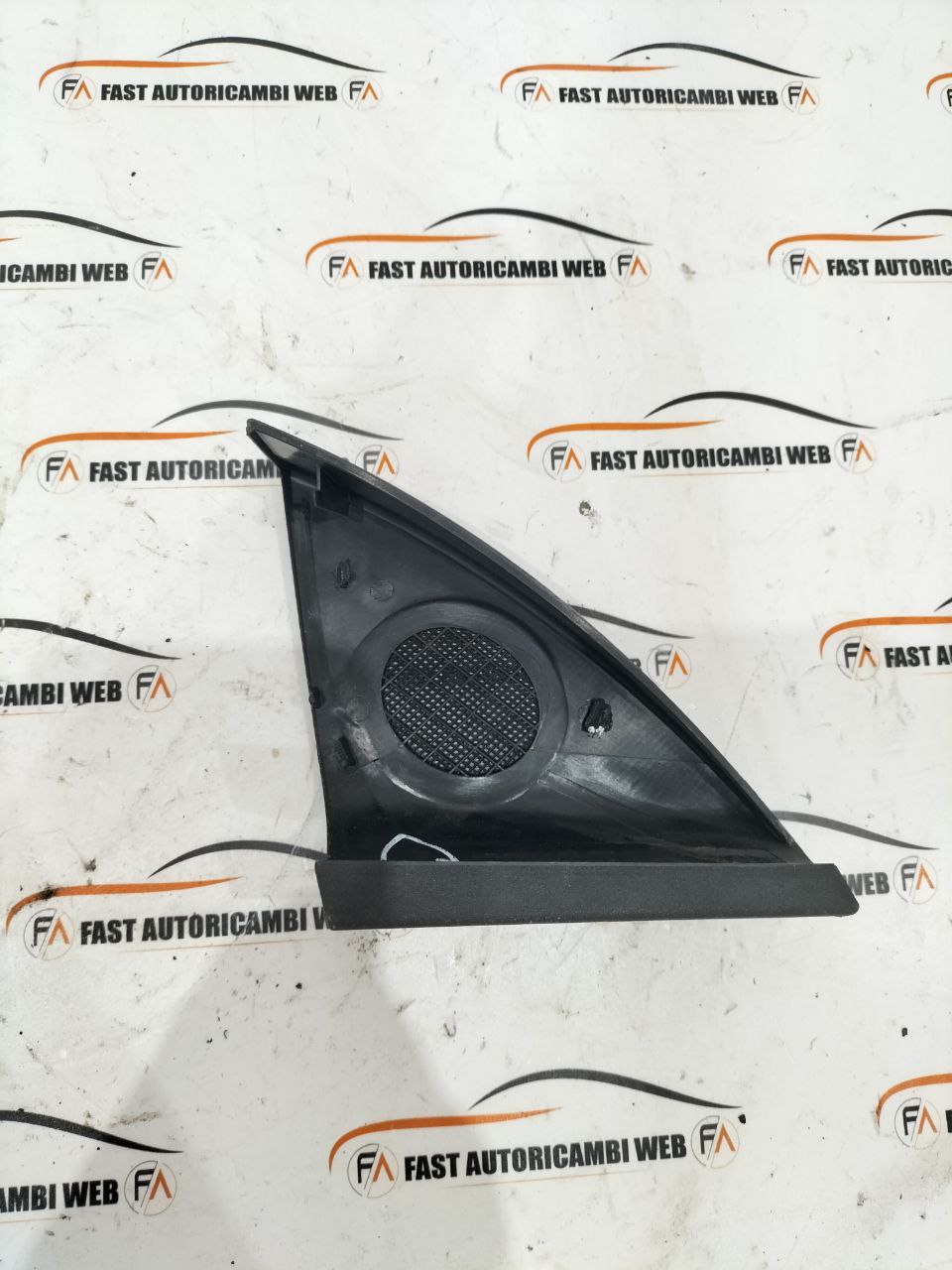 Cover interna specchietto retrovisore Mercedes classe C W205 A205720014 1 photo_2_2025-10-22_12-01-33