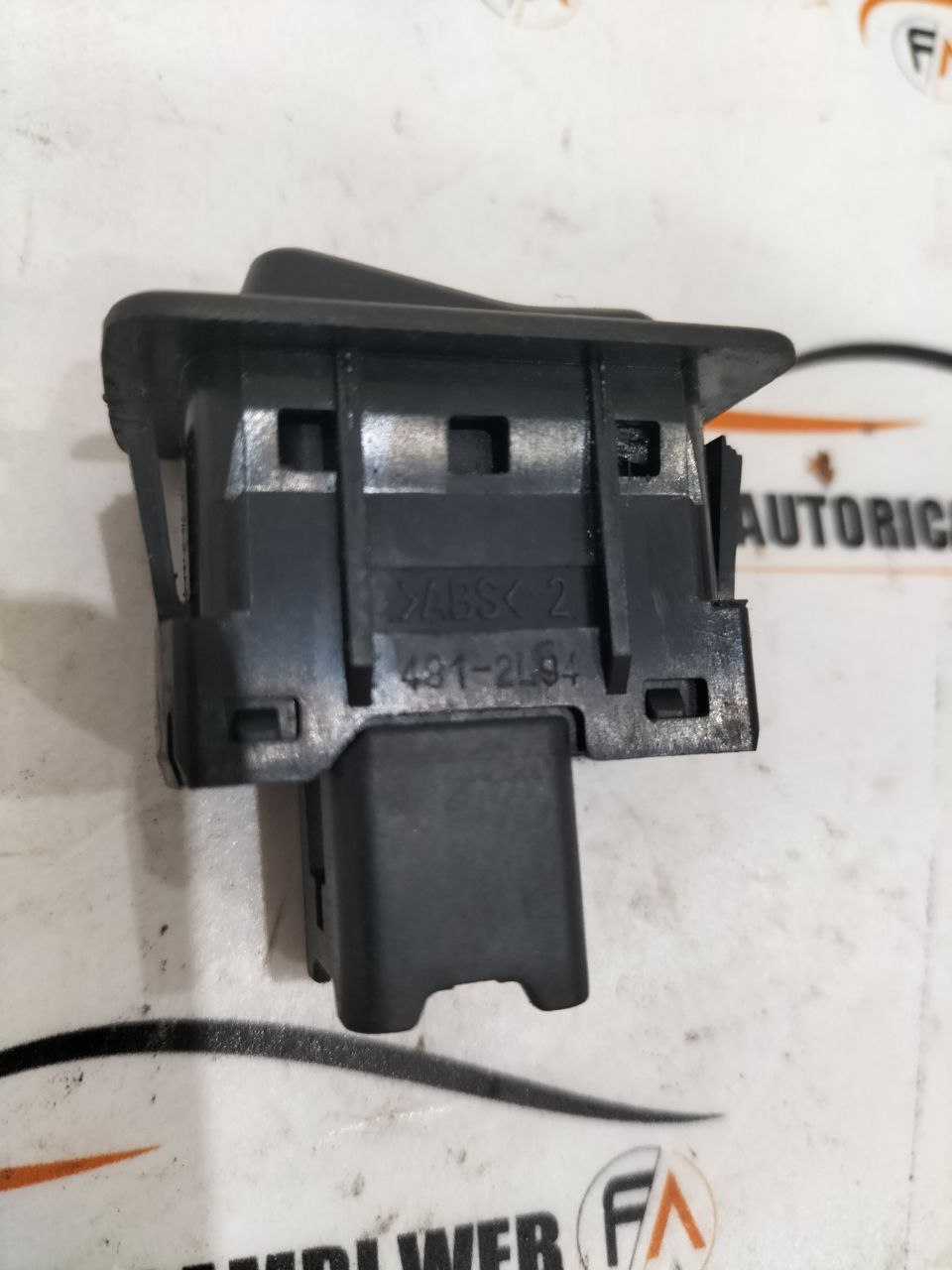 Interruttore riscaldamento sedile Mazda RX-8 191481 3 photo_3_2025-10-21_16-49-45