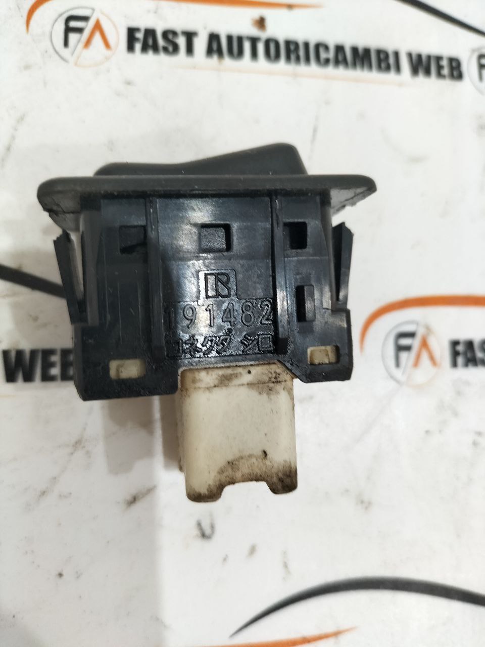 Interruttore riscaldamento sedile Mazda RX-8 191482 3 photo_3_2025-10-21_17-03-23