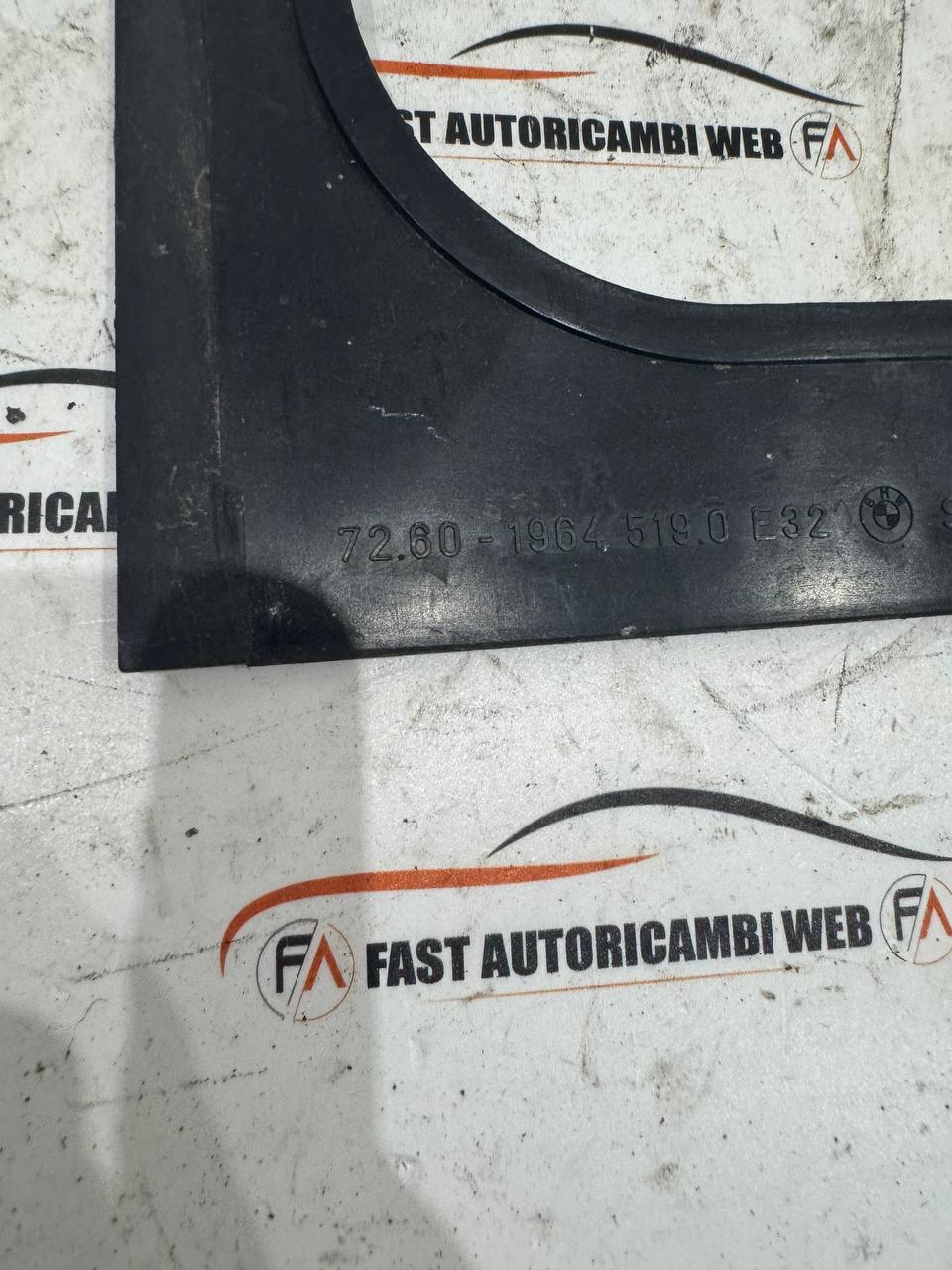 Rivestimento in plastica BMW serie 7 E32 4 photo_2025-11-16_10-47-14 (2)