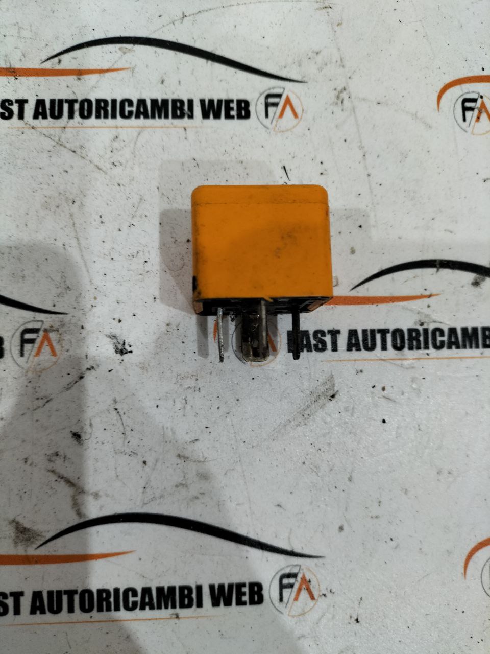Relè BMW serie 3 E28 E30 codice 1375474 1 5983431846617877533