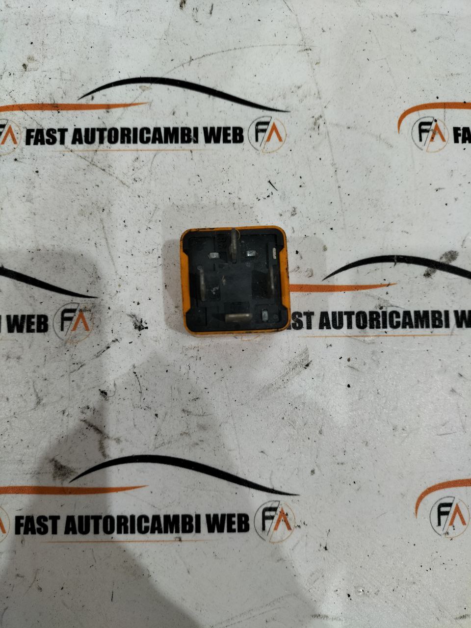 Relè BMW serie 3 E28 E30 codice 1375474 3 5983431846617877534