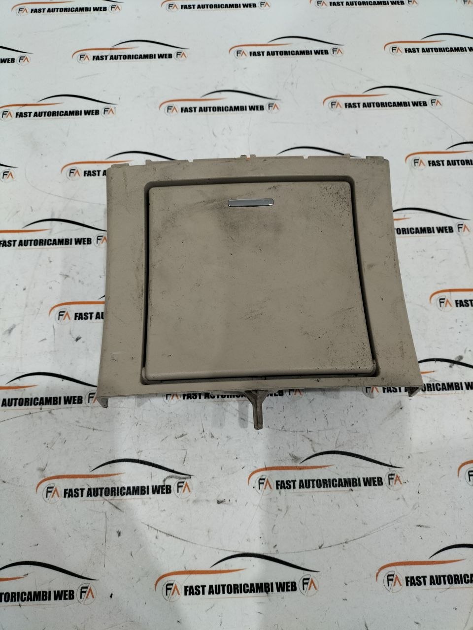 Cassetto vano posacenere posteriore Mercedes classe E W212 A2126803850 1 photo_1_2026-01-19_15-36-34