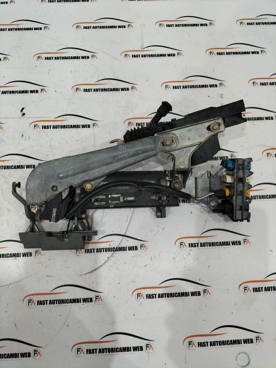 Maniglia anteriore destra con attuatore BMW serie 7 E32 5121-1928206.2 1 photo_1_2026-01-19_19-53-38