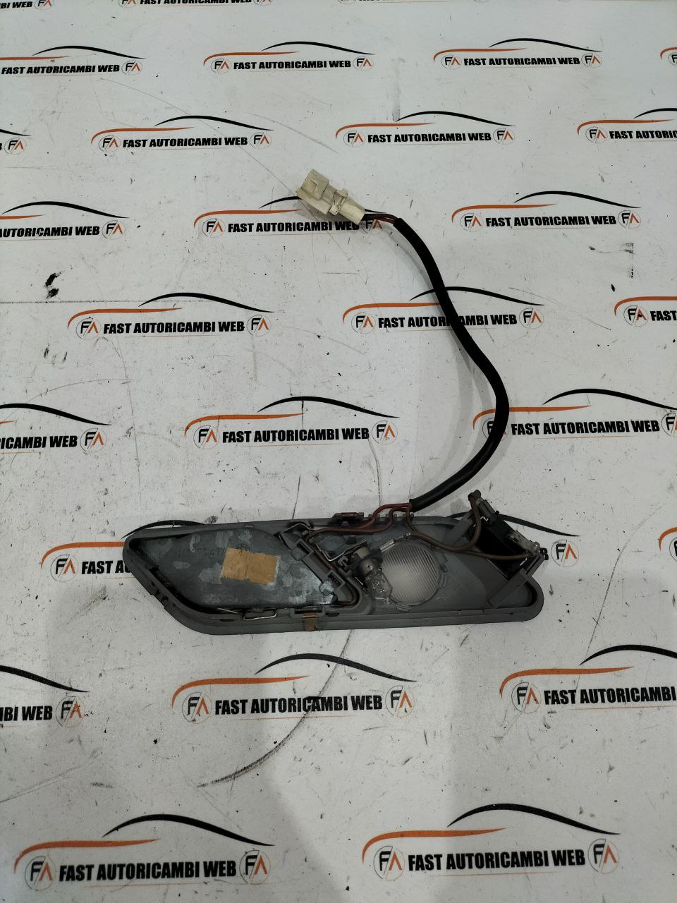 Coppia di plafoniere luci interne BMW serie 7 E32 1374417 1374418 3 photo_2_2026-01-19_20-16-22