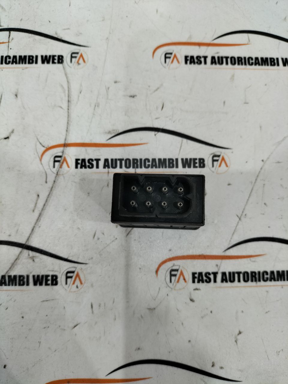 Pulsante regolazione volume BMW serie 7 E32 1379048 2 photo_2_2026-01-20_09-02-20