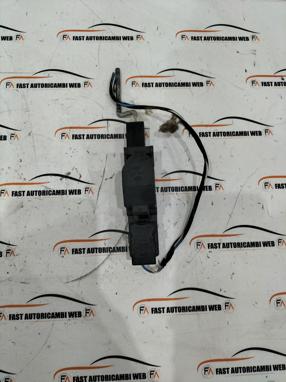 Attuatore sportello serbatoio carburante BMW serie 7 E32 1378397 2 photo_3_2026-01-19_21-25-16