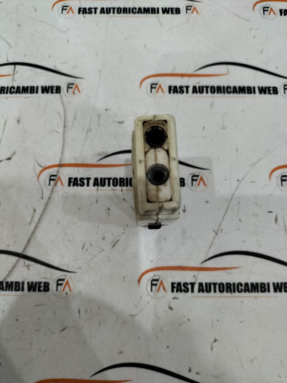 Pulsante interruttore luci BMW serie 7 E32 2 photo_3_2026-01-20_09-00-31