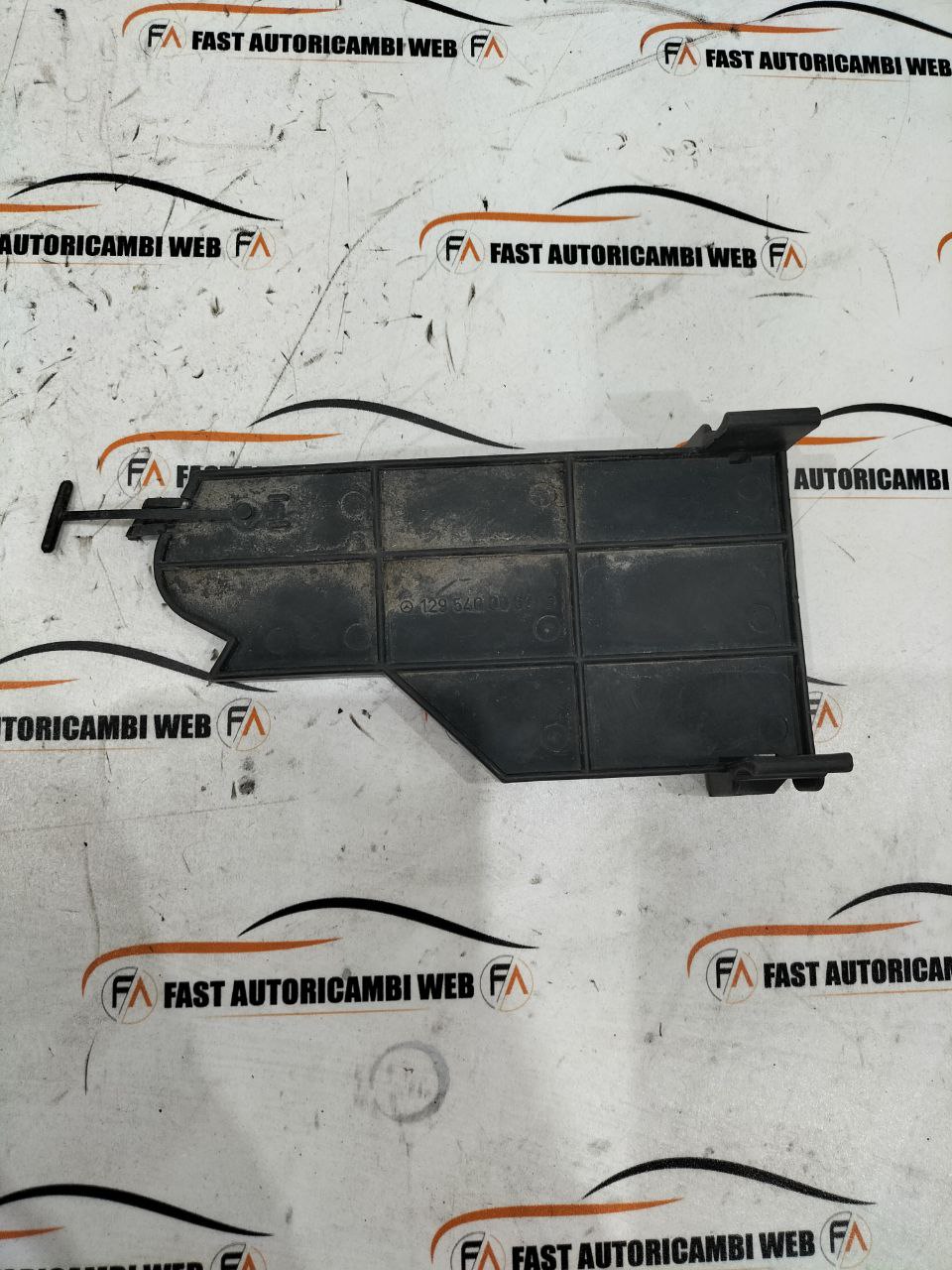 Tappo cover scatola distribuzione cavi Mercedes SL R129 1 photo_1_2026-02-16_17-25-31