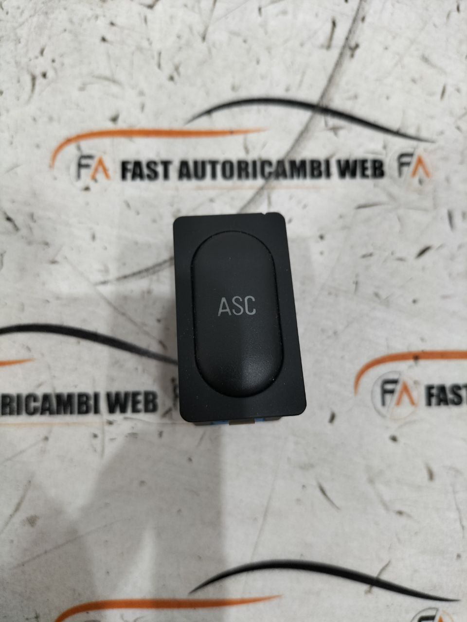 Pulsante interruttore ASC BMW Z3 8381971 1 photo_1_2026-02-17_18-59-14