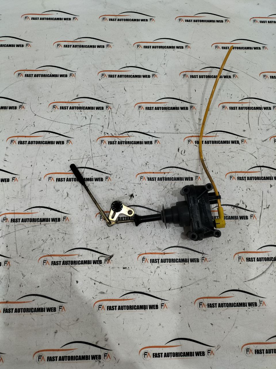 Attuatore chiusura centralizzata Mercedes SL R129 2 photo_2_2026-02-16_16-50-34