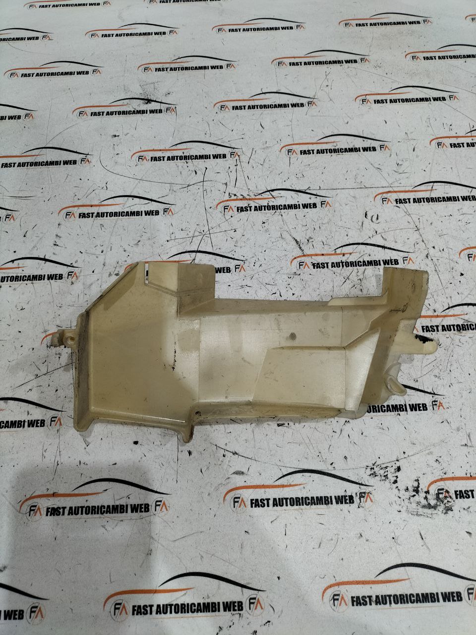 Cover serratura porta anteriore Mercedes classe E W124 1247231908 2 photo_2_2026-03-23_17-13-57