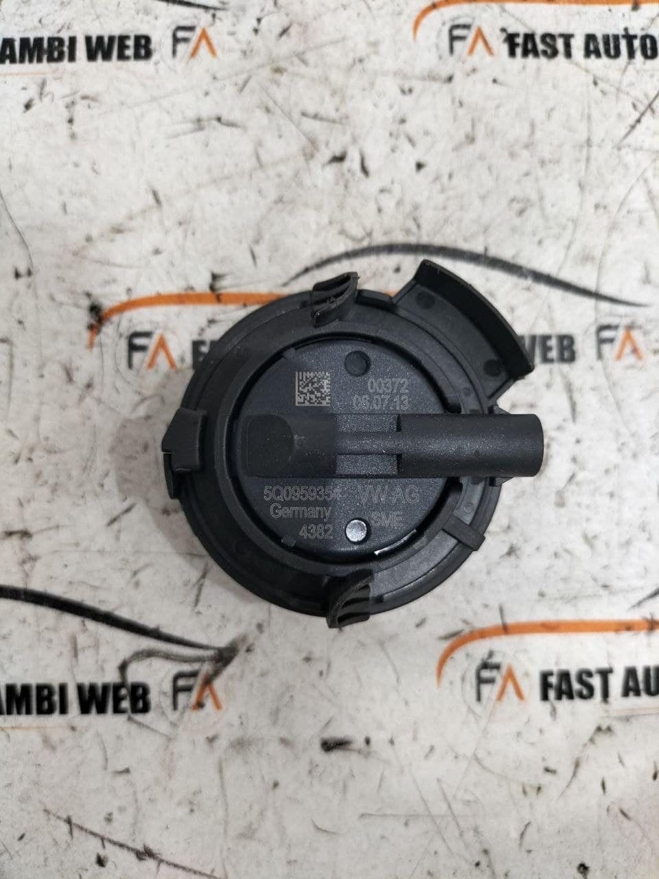 Sensore airbag porta anteriore sx Volkswagen Golf VII 5Q0959354 2 photo_2_2026-03-30_22-23-44