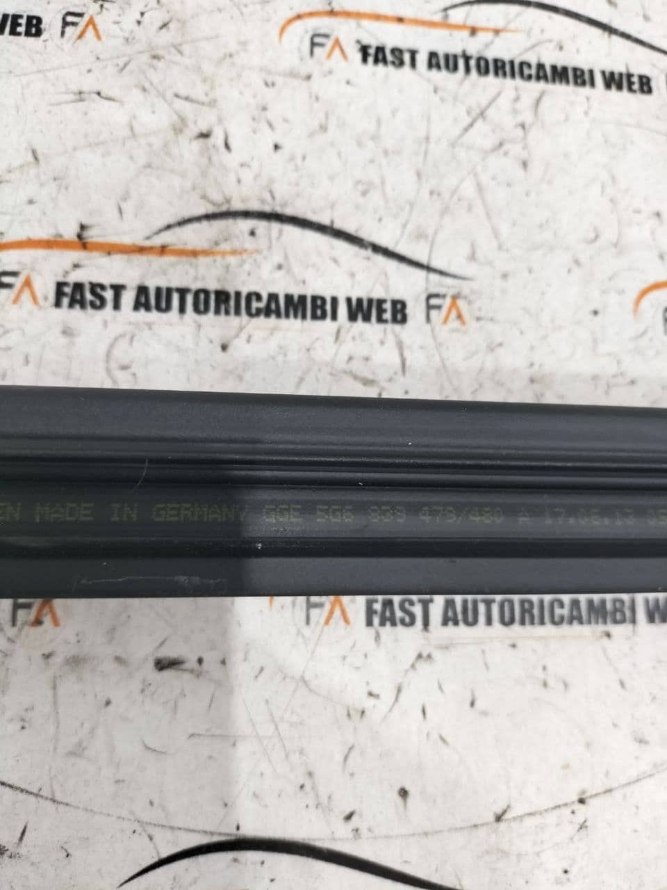 Raschiavetro posteriore sx Volkswagen Golf VII 5G6839479/480 3 photo_3_2026-03-30_22-14-57