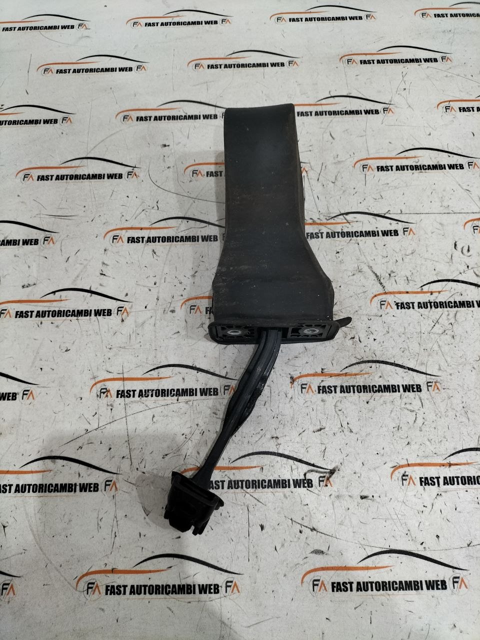 Cinghia fissaggio porta anteriore sx Volkswagen Golf VII 0113951A 2 photo_4_2026-03-30_22-37-58