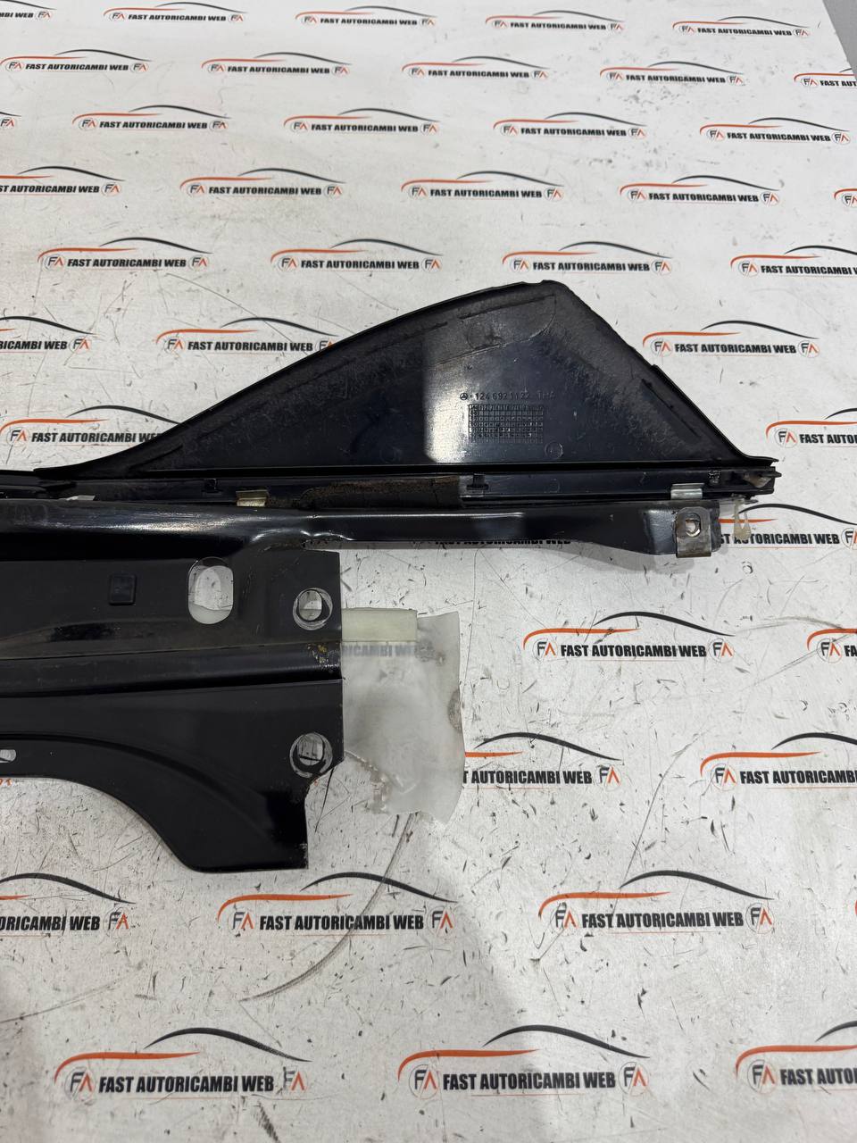 Rivestimento pannello porta posteriore sx Mercedes-Benz classe E W124 CE 1246921122 7 photo_6_2026-03-24_15-51-38