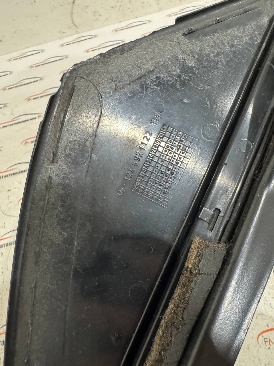 Rivestimento pannello porta posteriore sx Mercedes-Benz classe E W124 CE 1246921122 8 photo_9_2026-03-24_15-51-38