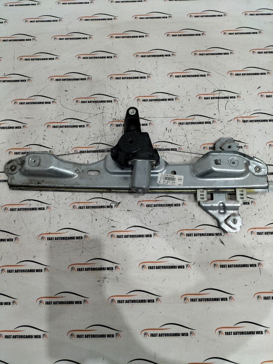 Alzacristalli / cremagliera posteriore destro Nissan Qashqai J11 827004EA0A 1 photo_1_2026-04-07_17-11-03