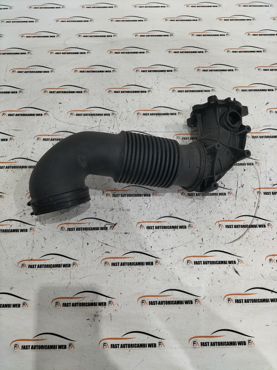 Tubo condotto aspirazione aria Range Rover Discovery Sport L550 GJ329F876BA 1 photo_1_2026-04-07_18-09-58
