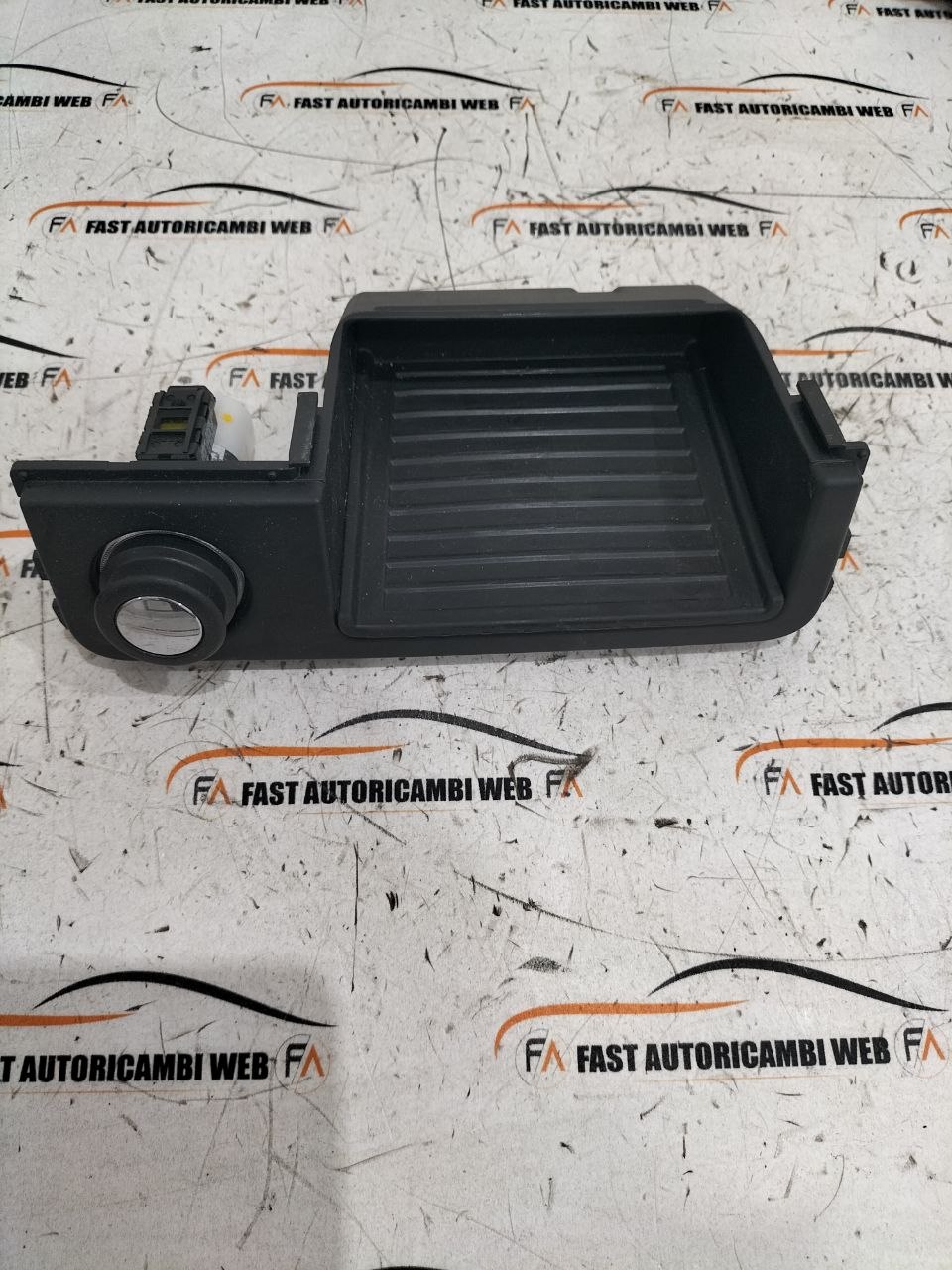 Vano portaoggetti consolle centrale Range Rover Sport L494 DK62045L70A 1 photo_1_2026-04-08_09-43-26