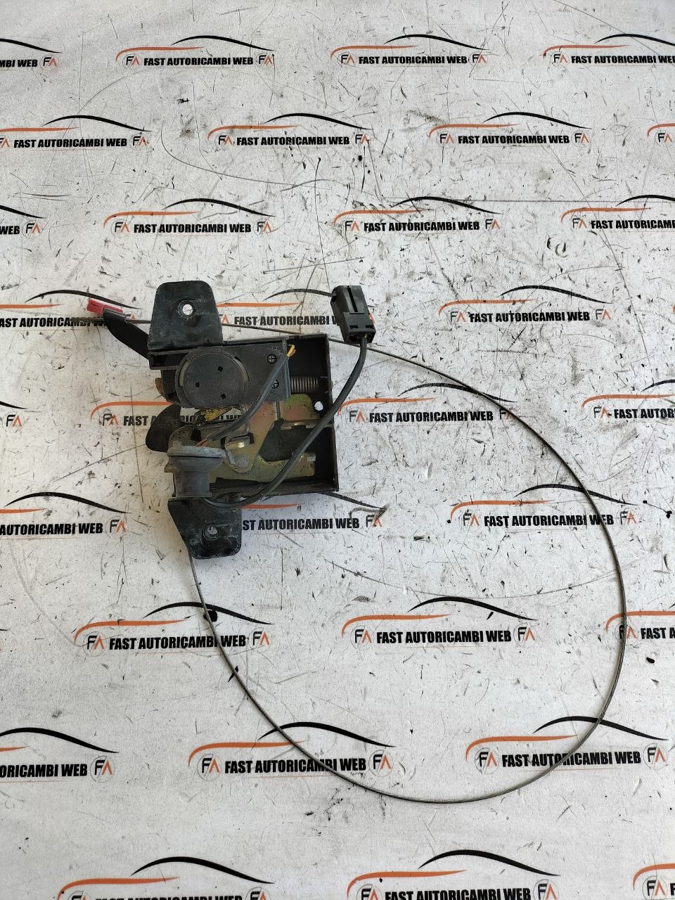 Serratura cofano Porsche Boxster 986 996.511.053.01 1 photo_1_2026-05-22_09-41-01