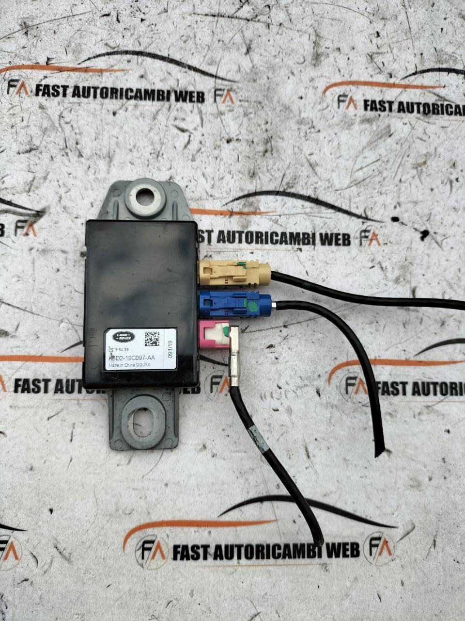 Centralina amplificatore antenna Land Rover Discovery 4 K8D2-19C097-AA 1 photo_1_2026-05-28_07-50-12