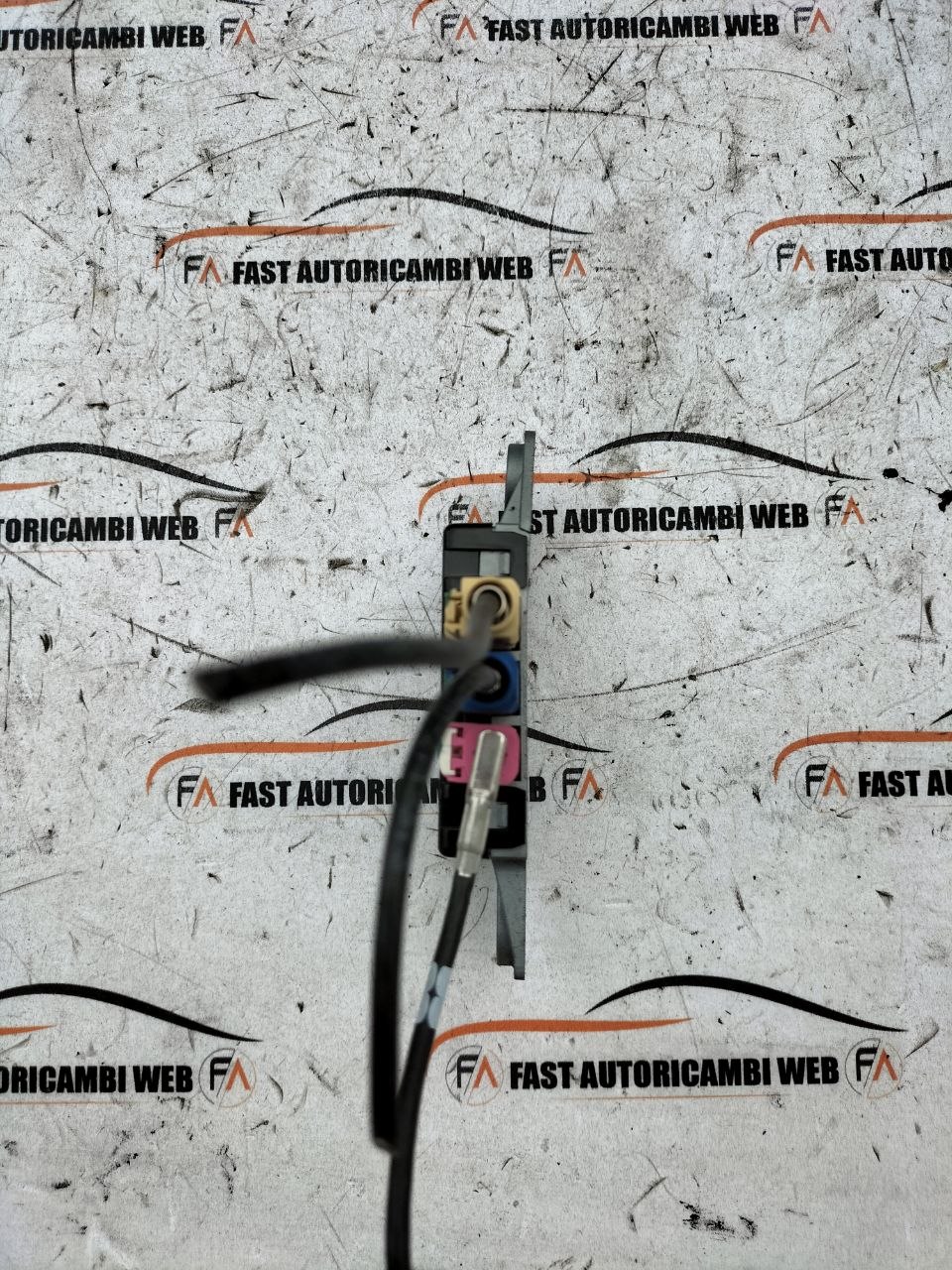 Centralina amplificatore antenna Land Rover Discovery 4 K8D2-19C097-AA 3 photo_3_2026-05-28_07-50-12