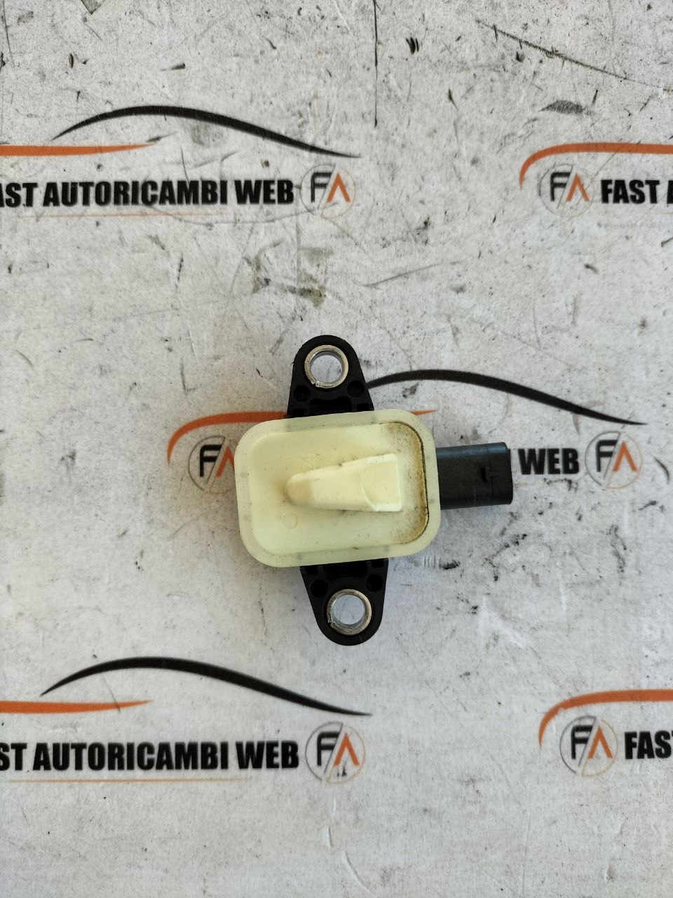 Sensore airbag Volkswagen Polo 6R 4H0955557 2 photo_1_2026-06-11_10-12-51