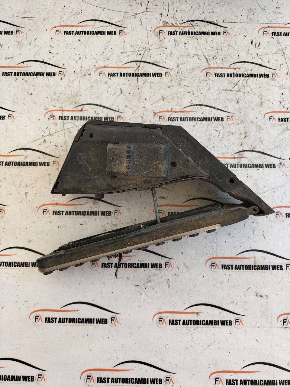 Pedale acceleratore Mercedes-Benz classe C W205 A2053000104 2 photo_2_2026-06-09_21-38-36
