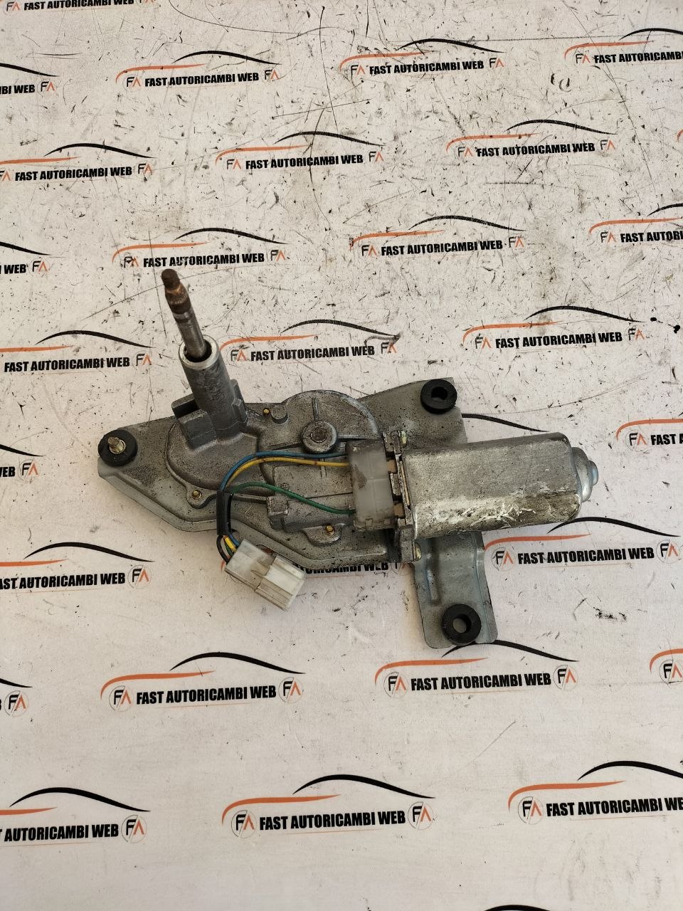 Motorino tergilunotto posteriore Mitsubishi Pajero MR388052 2 photo_3_2026-06-09_16-37-55
