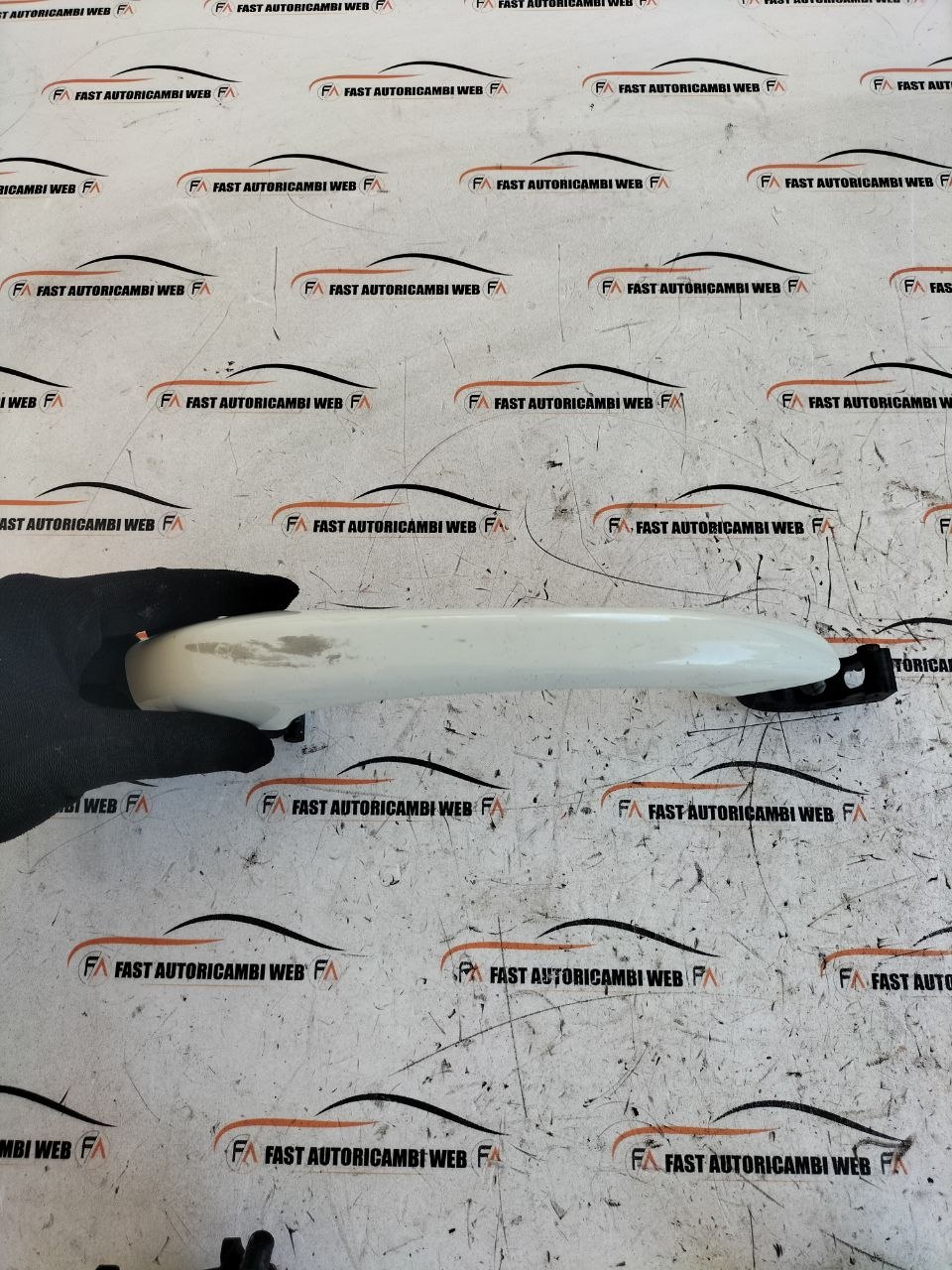 Maniglie anteriore sx e posteriore dx Porsche Macan S 95B.837.205 95B.837.206 3 photo_3_2026-06-11_09-38-34