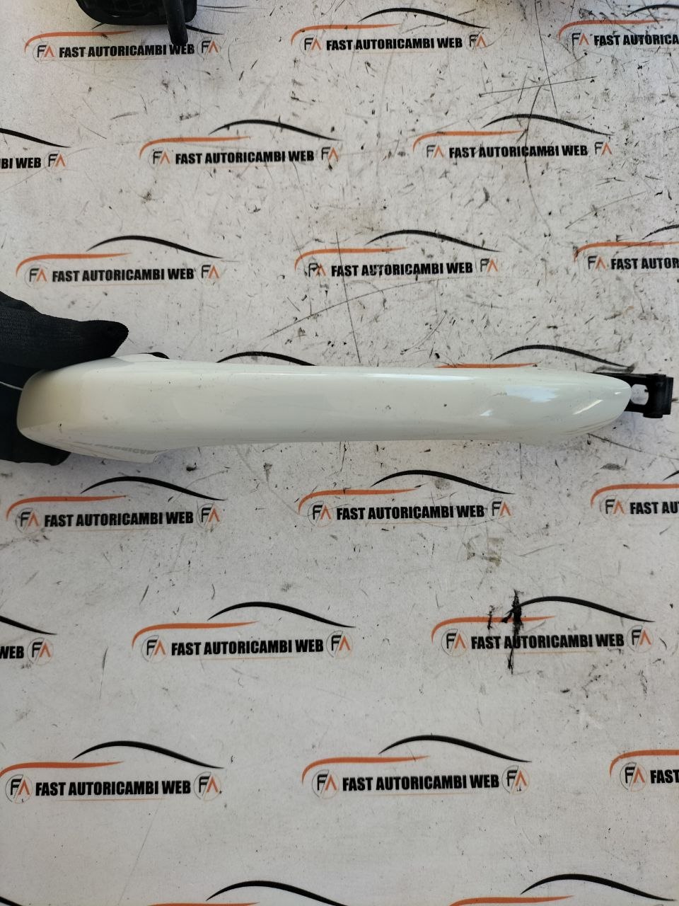 Maniglie anteriore sx e posteriore dx Porsche Macan S 95B.837.205 95B.837.206 4 photo_4_2026-06-11_09-38-34