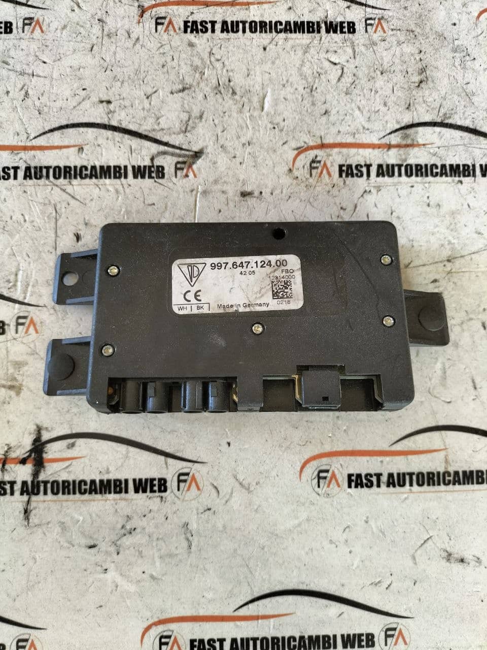 Centralina amplificatore antenna Porsche 911 997 99764712400 1 photo_1_2026-07-03_17-23-20