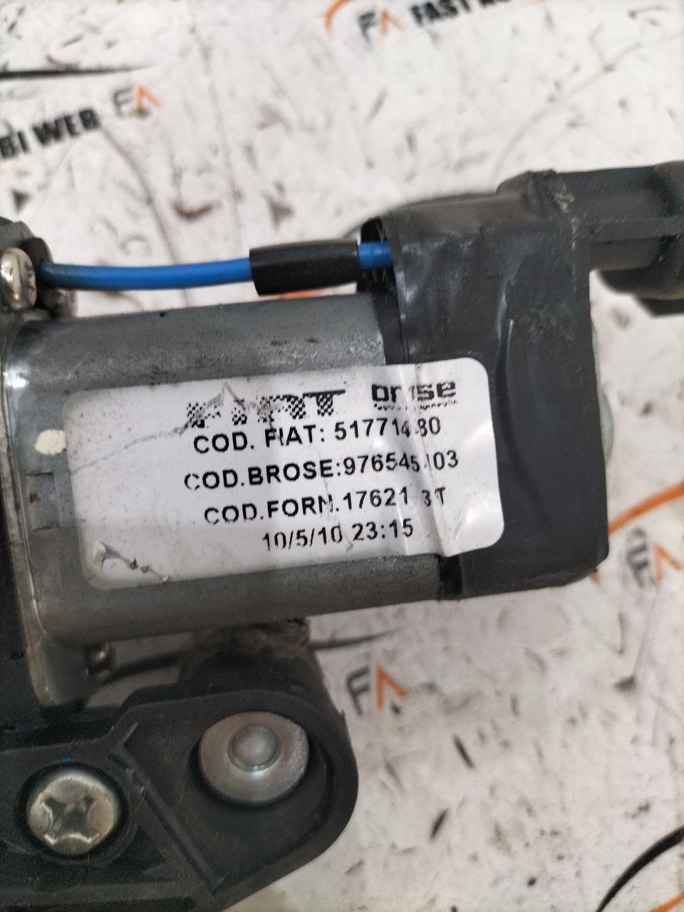 Meccanismo alzacristallo anteriore destro Fiat Strada 517714480 3 photo_2_2026-07-21_19-12-12