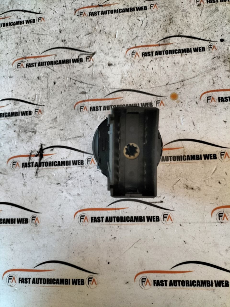 Interruttore luci Volkswagen Golf 5 TC4 1C0941531 3 photo_3_2026-07-06_18-05-50