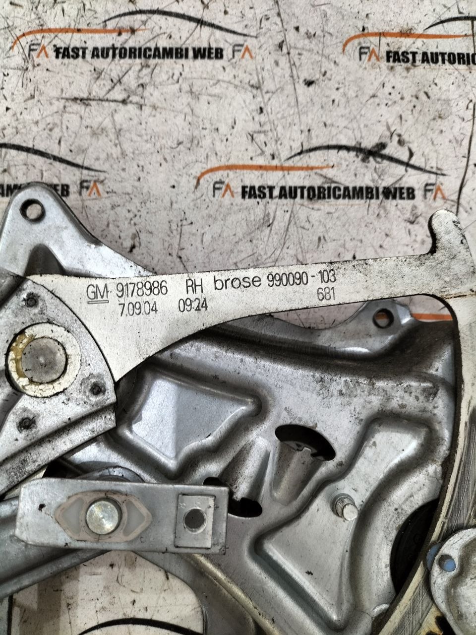 Alzacristalli anteriore sinistro Opel Vectra C 0130822012 5 photo_5_2026-07-20_19-21-17