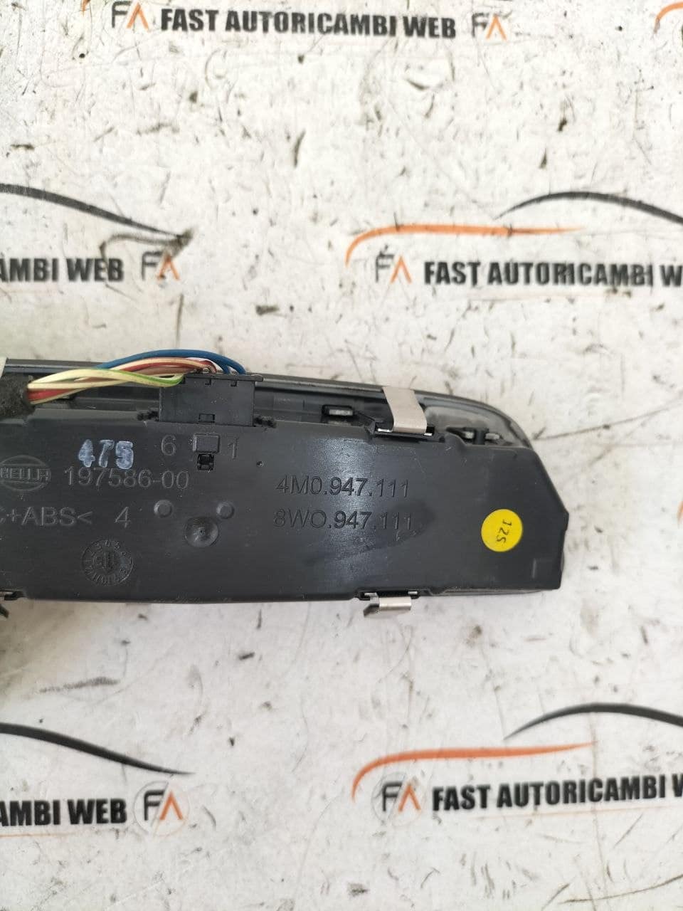 Plafoniera luce interna posteriore Audi A4 S4 B9 4M0947111 3 photo_4_2026-08-17_11-41-54