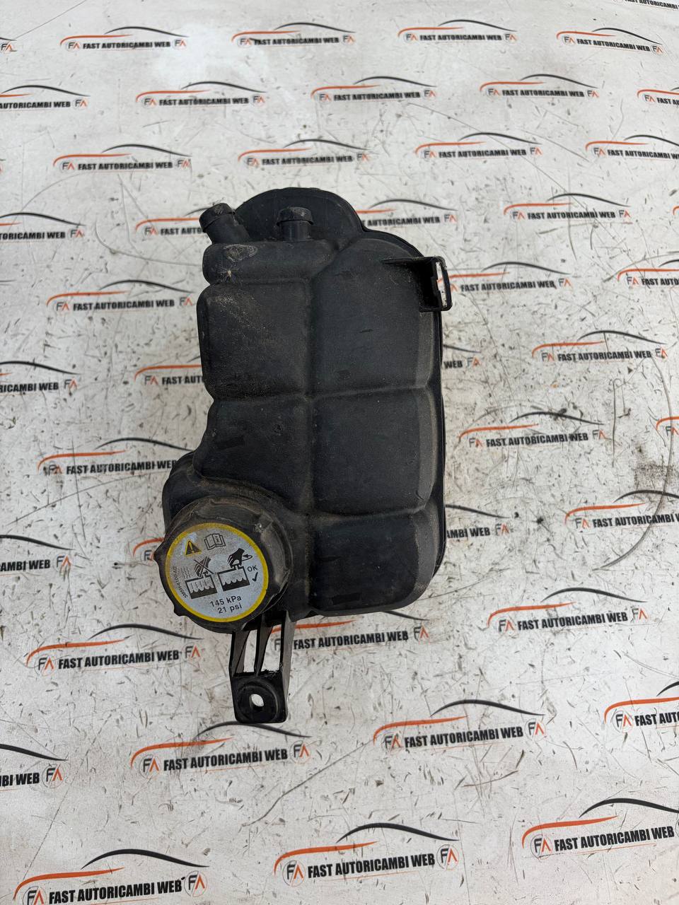 Vaschetta acqua radiatore Jaguar F-Pace X761 3M5H-8100-AD 1 photo_1_2026-09-28_12-15-39