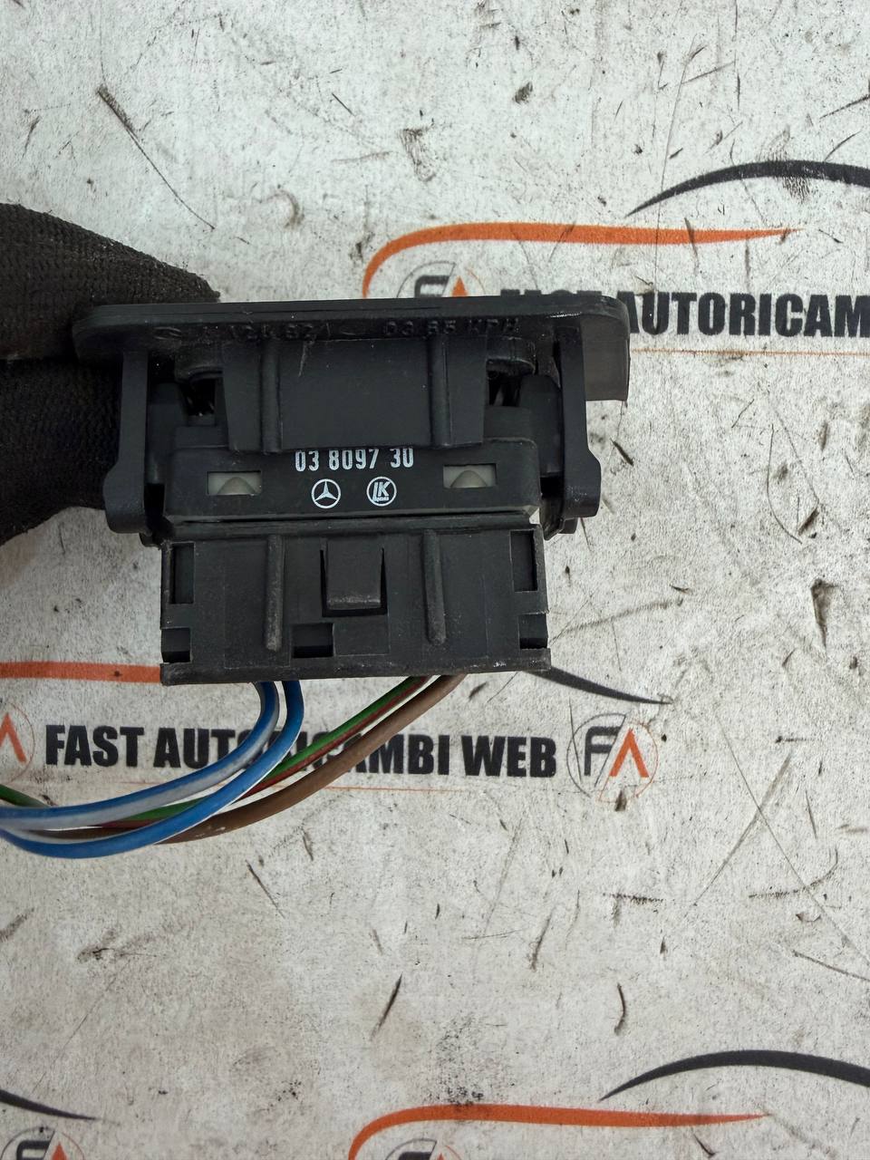 Interruttore controllo alzacristalli Mercedes Classe E W124 03809730 3 photo_2_2026-09-28_13-01-04
